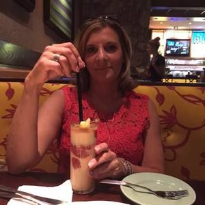 Meet your Posher, Izabella